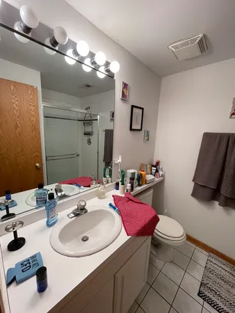 $2,695 | 4237 North Kenmore Avenue, Unit GN, Chicago, IL 60613