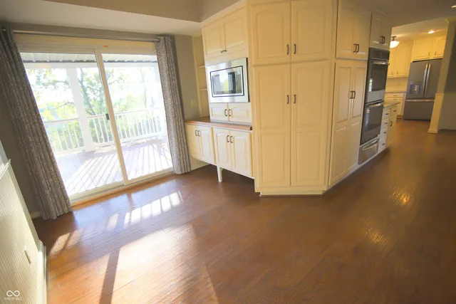 $1,600,000 | 10573 East 116th Street, Fishers, IN 46037