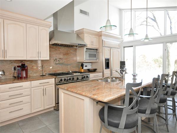 126 Crestview Road Belmont, MA 02478 - Photo 1 of 29 Gallery Image 1