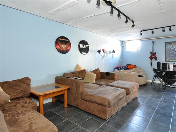 126 Crestview Road Belmont, MA 02478 - Photo 18 of 29 Gallery Image 18
