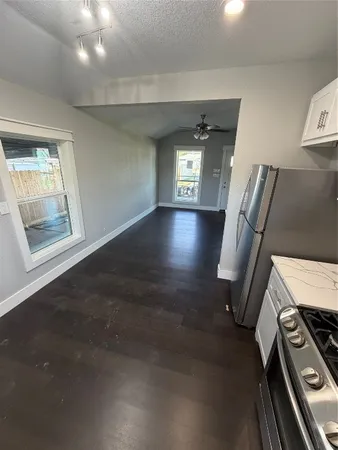 $2,000 | 8922 Allwood Street, Houston, TX 77016