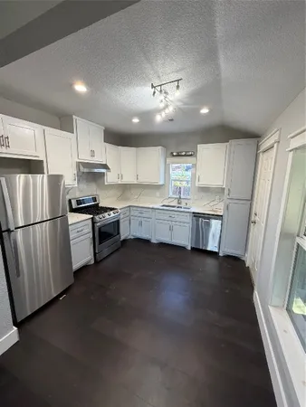 $2,000 | 8922 Allwood Street, Houston, TX 77016