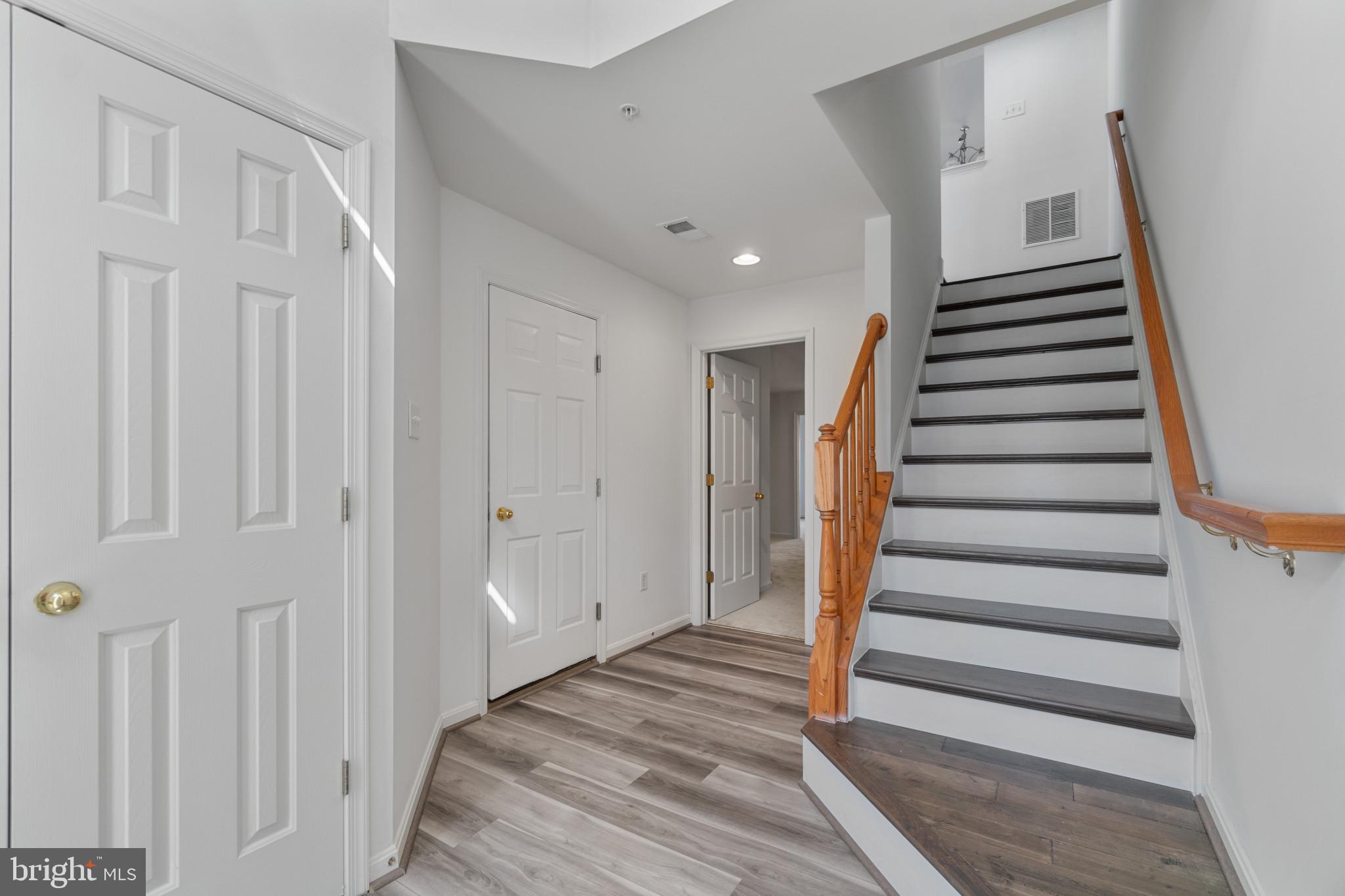 1034 Lily Way Odenton, MD 21113 - Photo 6 of 51