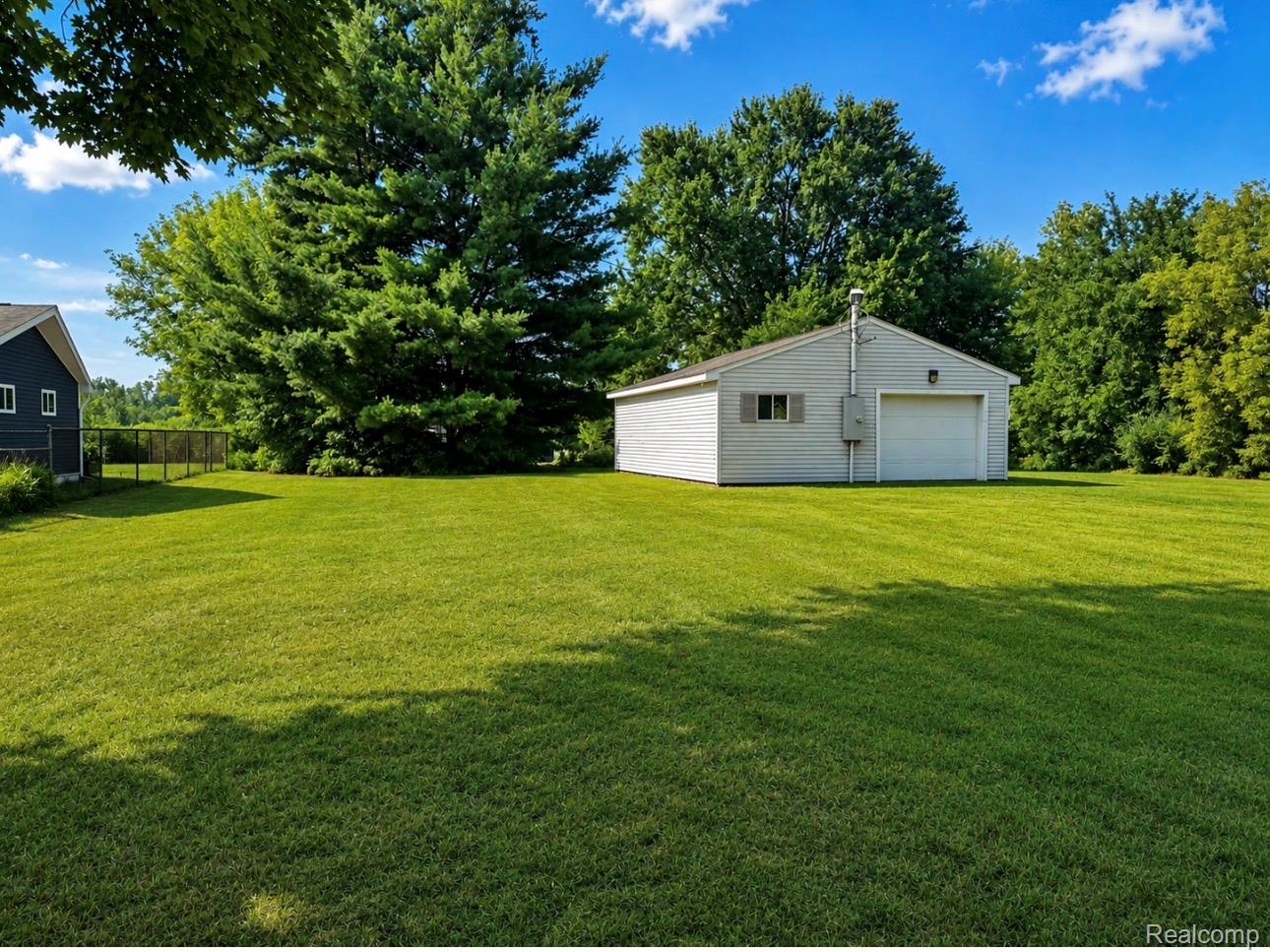 5454 Hopkins Road Flint, MI 48506 - Photo 17 of 31 IMG_4396.jpeg