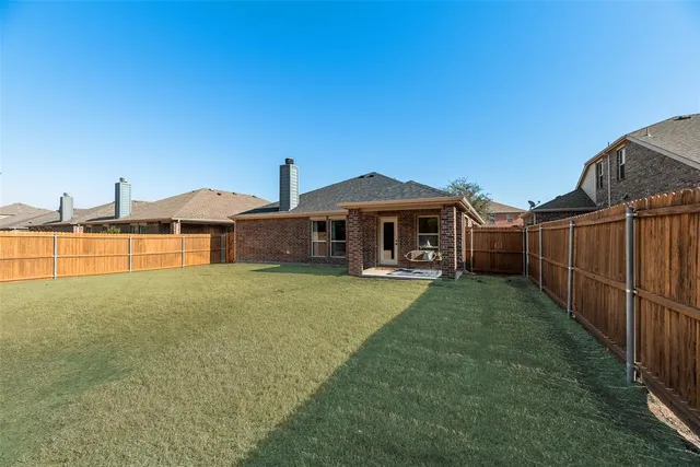 $350,000 | 810 English Ivy Drive, Prosper, TX 75078