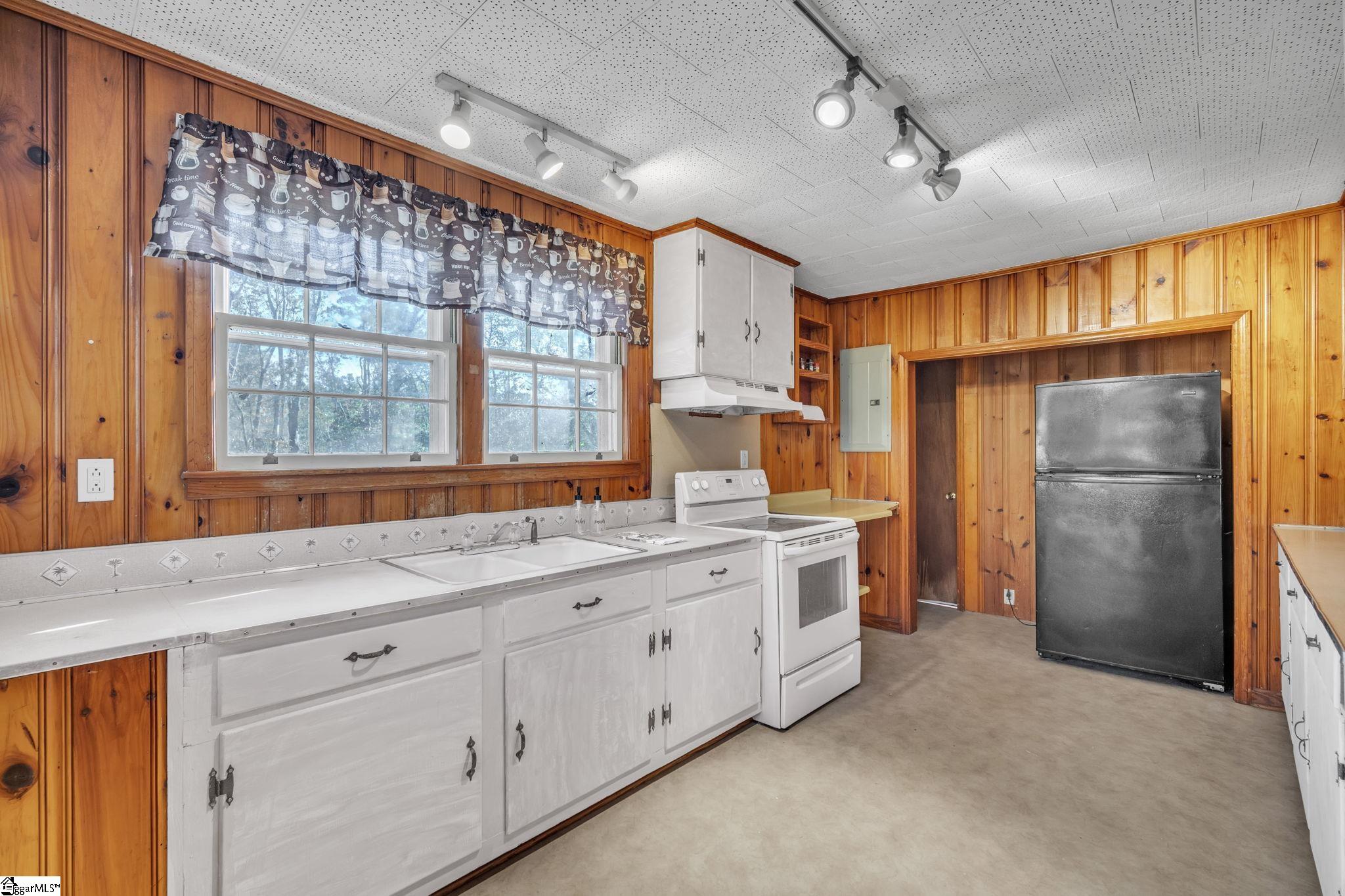 2882 Highway 252 Laurens, SC 29360 - Photo 7 of 30