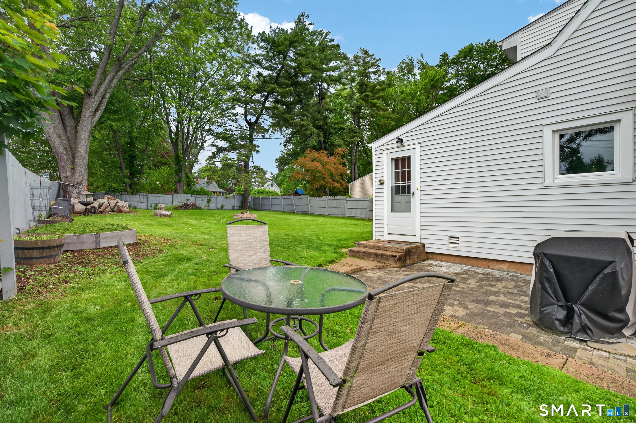 33 Sinclair Street Windsor, CT 06095 - Photo 22 of 27
