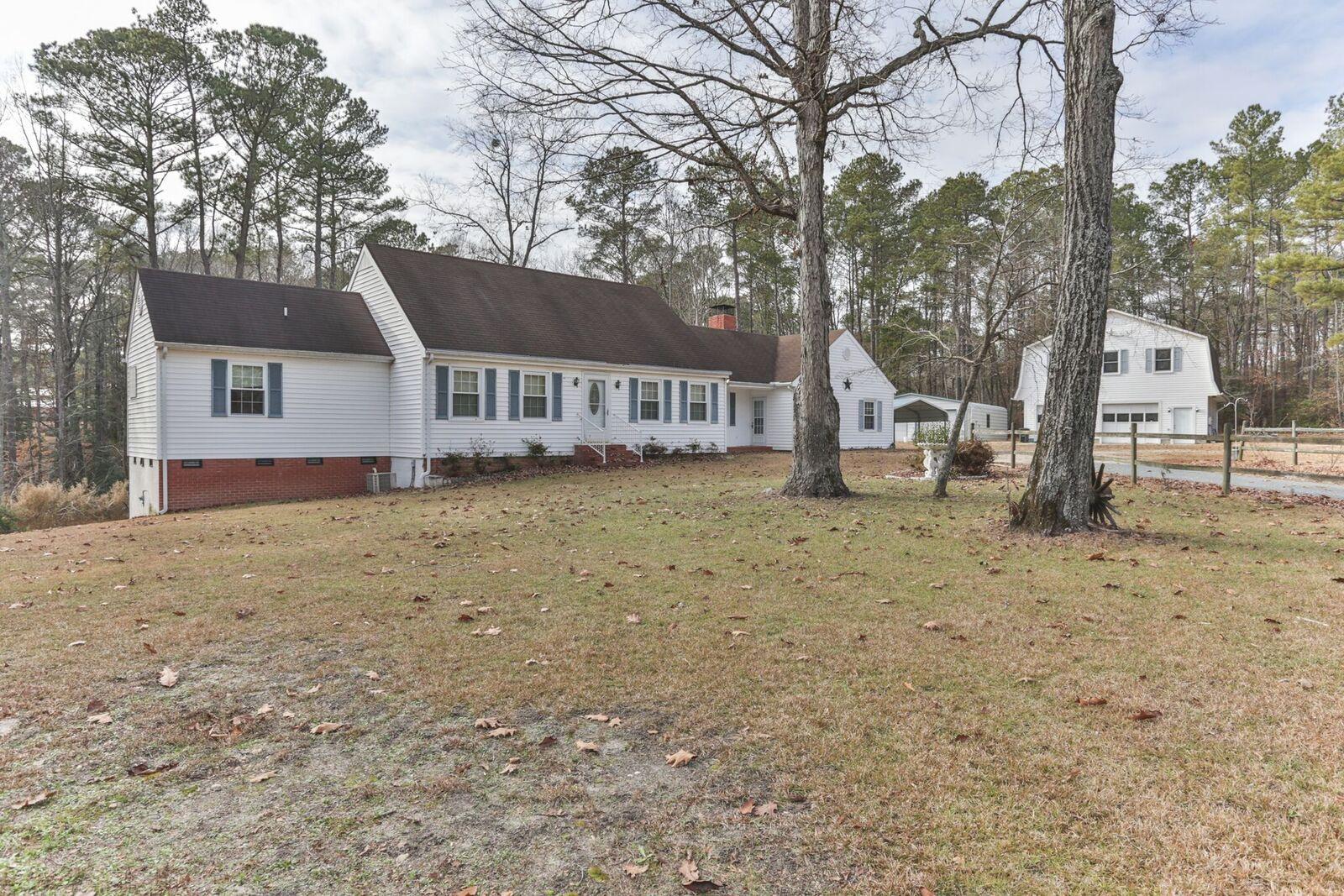 185 Gibson Drive Rockingham, NC 28379 - Photo 4 of 60 1O8A7219_preview.jpeg