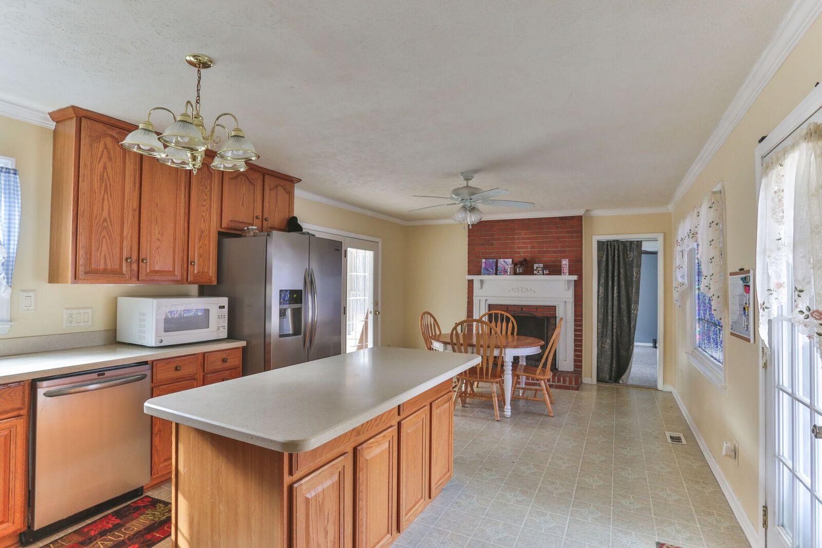185 Gibson Drive Rockingham, NC 28379 - Photo 7 of 60 1O8A7247_preview.jpeg
