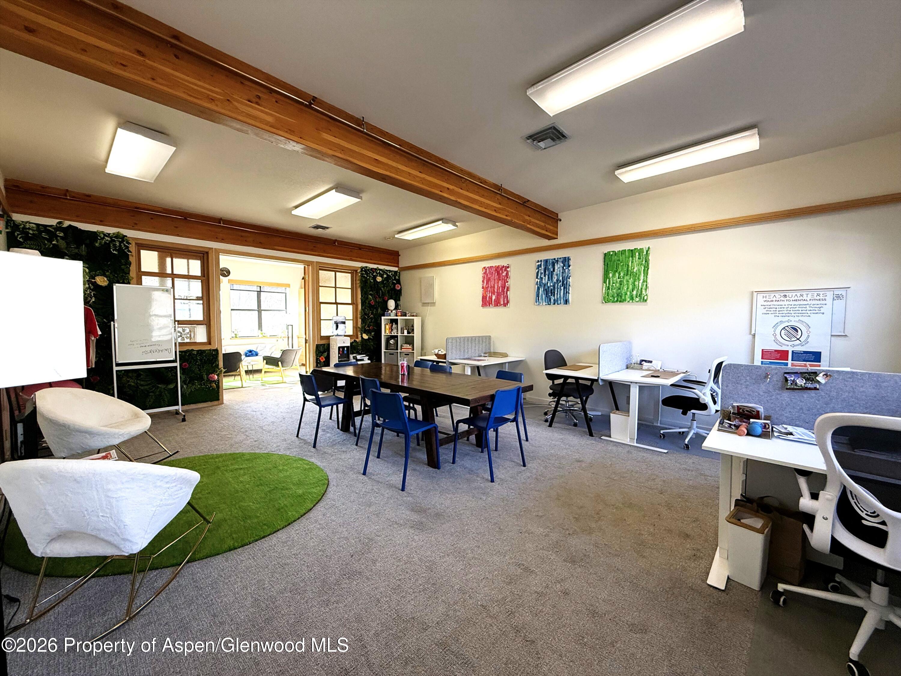 Spacious primary commercial space