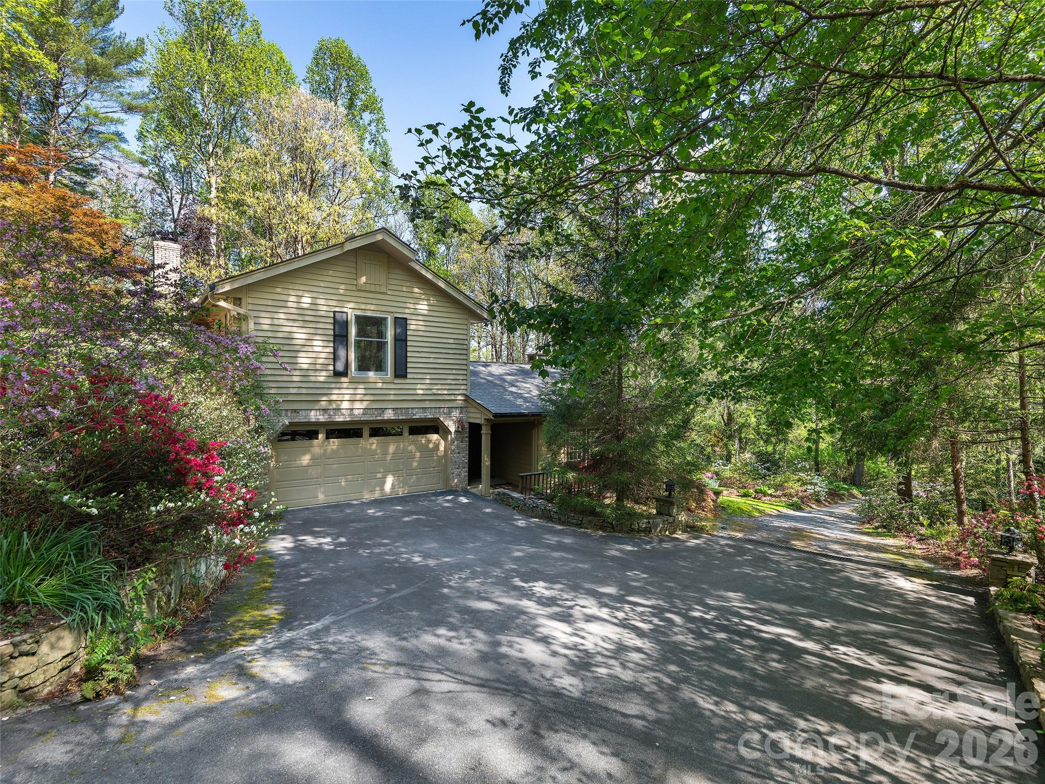 2401 Little River Road Hendersonville, NC 28739 - Photo 6 of 48