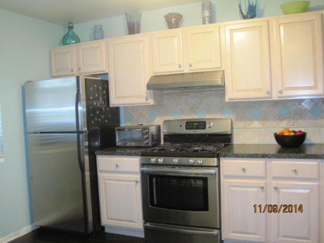 3759 Cedaridge Road Kalamazoo, MI 49008 - Photo 3 of 51 Kitchen Appliances