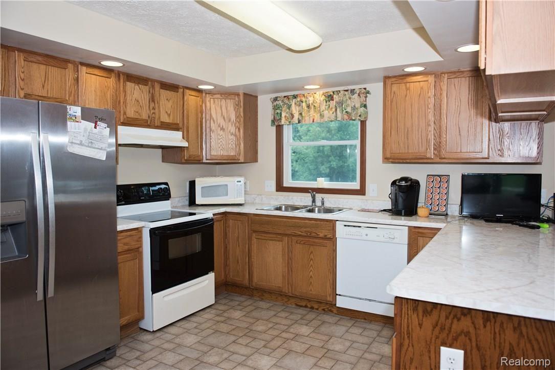 59645 Homeport Road South Lyon, MI 48178 - Photo 8 of 34 Homeport2 - 08.jpg