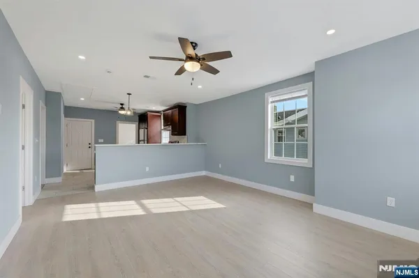$3,000 | 335-337 6th Avenue, Paterson, NJ 07524