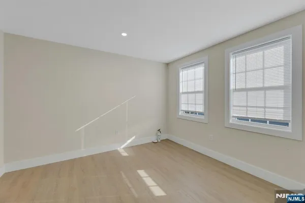 $3,000 | 335-337 6th Avenue, Paterson, NJ 07524