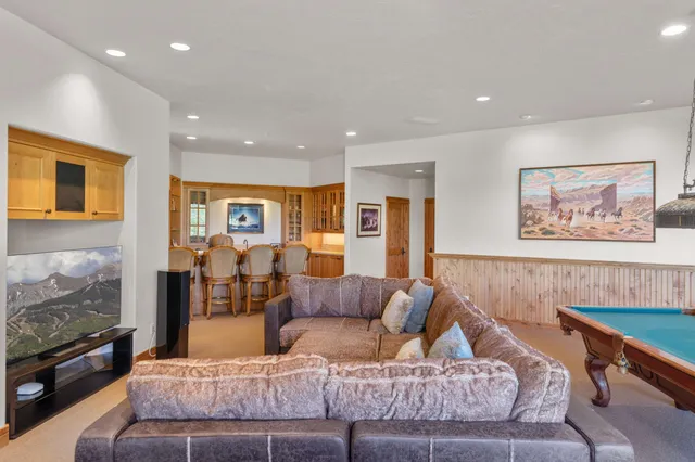 $7,950,000 | 121 Touchdown Drive, Mountain Village, CO 81435