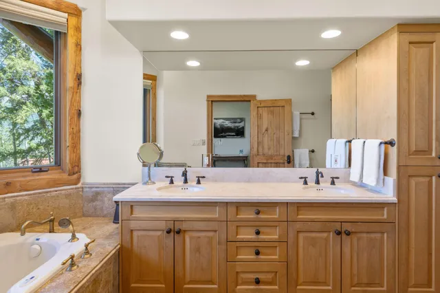 $7,950,000 | 121 Touchdown Drive, Mountain Village, CO 81435