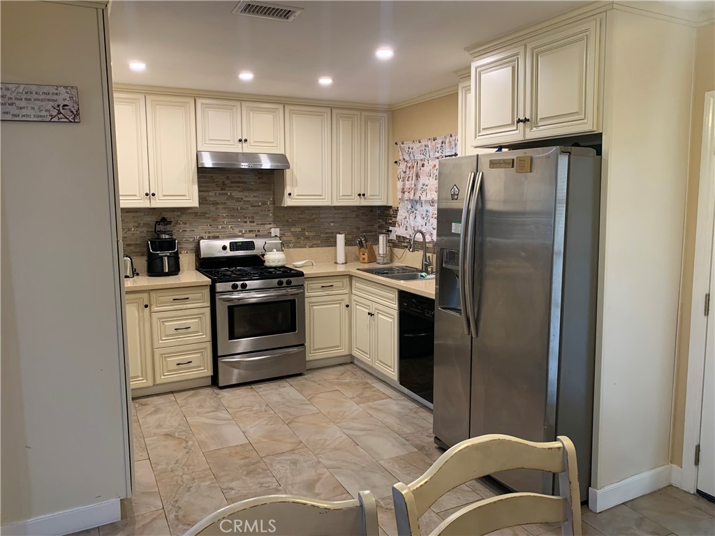 4751 Howard Street Montclair, CA 91763 - Photo 21 of 46
