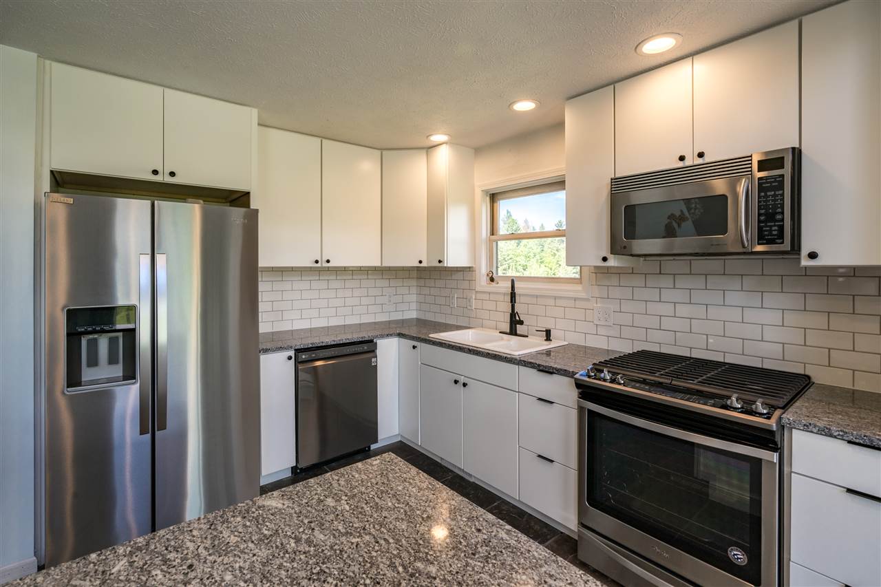 4529 Fouch Road Grawn, MI 49637 - Photo 6 of 35 1875151-5.JPG