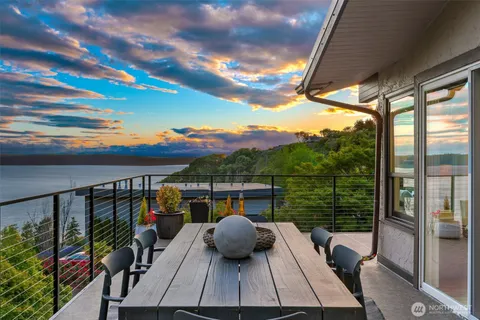 $1,650,000 | 10960 39th Avenue Southwest, Seattle, WA 98146