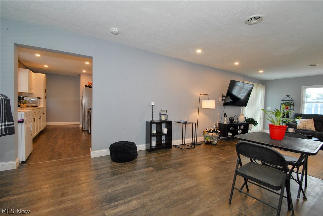 4939 Forest Road Mentor, OH 44060 - Photo 2 of 23 Gallery Image 2
