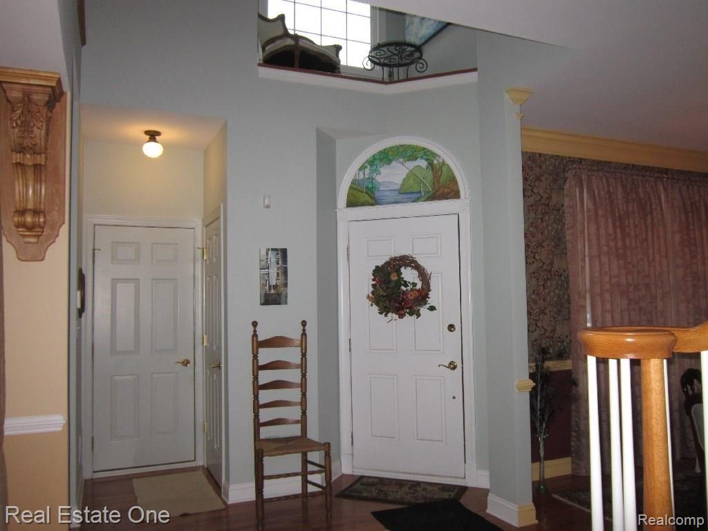 24983 Reeds Pointe Drive, Unit 2 Novi, MI 48374 - Photo 2 of 42 foyer.jpg
