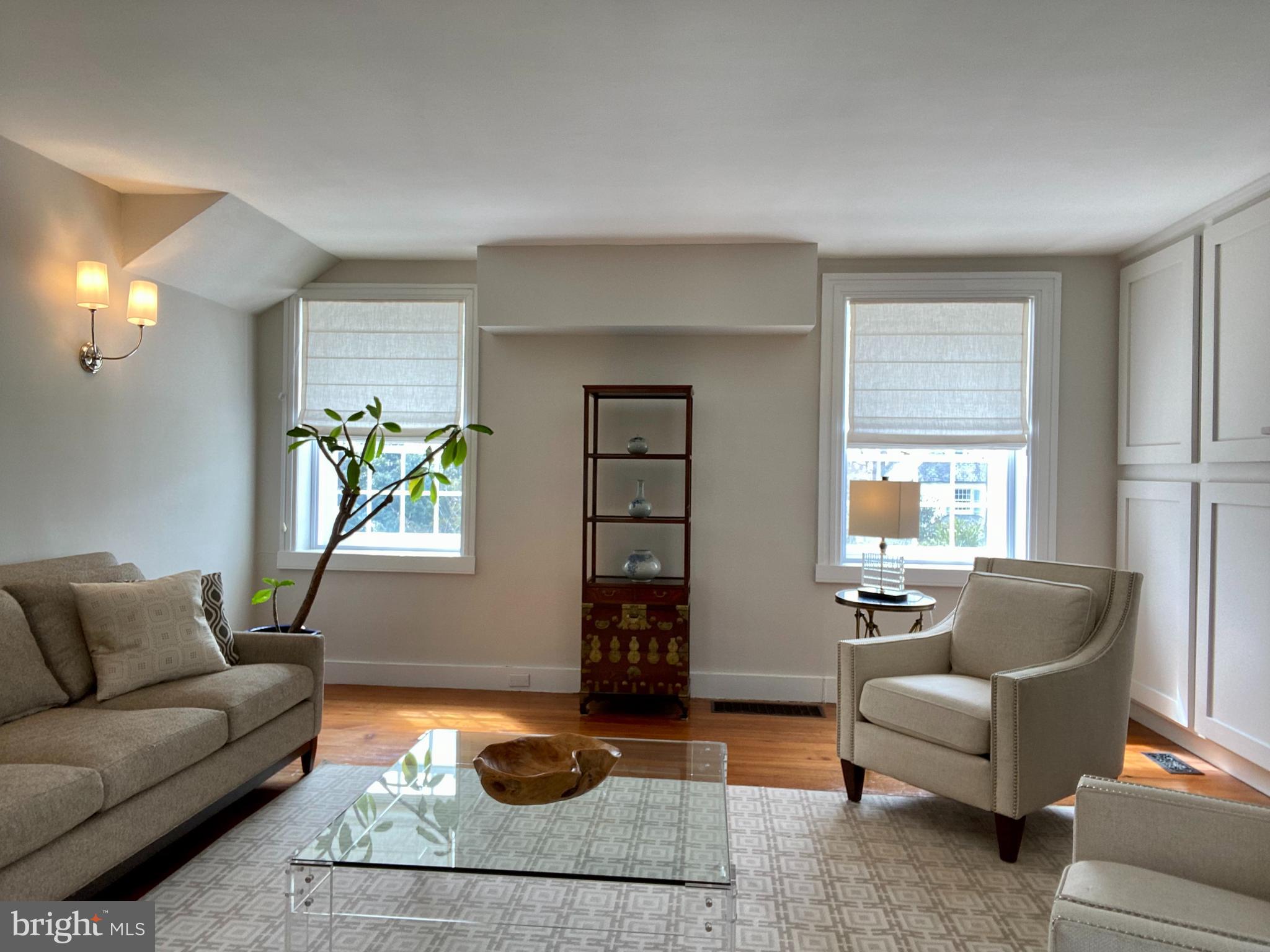 121 Upnor Road Baltimore, MD 21212 - Photo 42 of 79 a living room with furniture and a couch