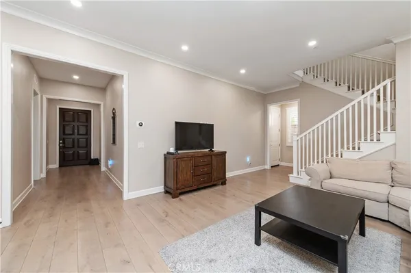 $6,000 | 128 Iron Horse, Irvine, CA 92602