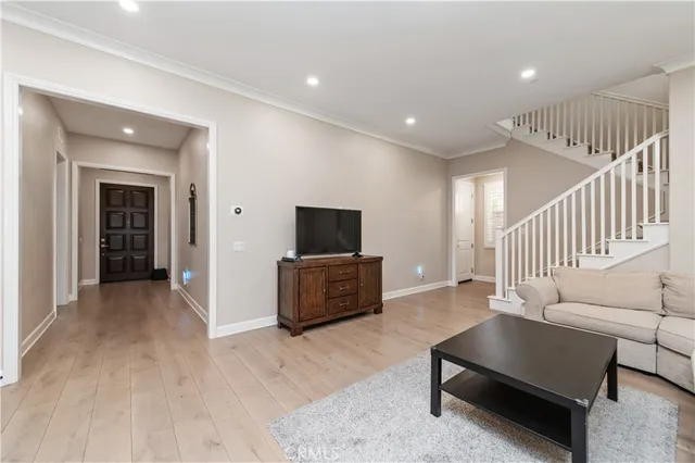 $6,000 | 128 Iron Horse, Irvine, CA 92602