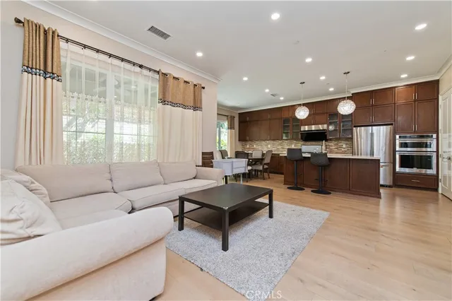 $6,000 | 128 Iron Horse, Irvine, CA 92602