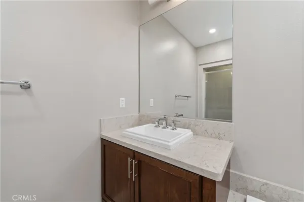 $6,000 | 128 Iron Horse, Irvine, CA 92602