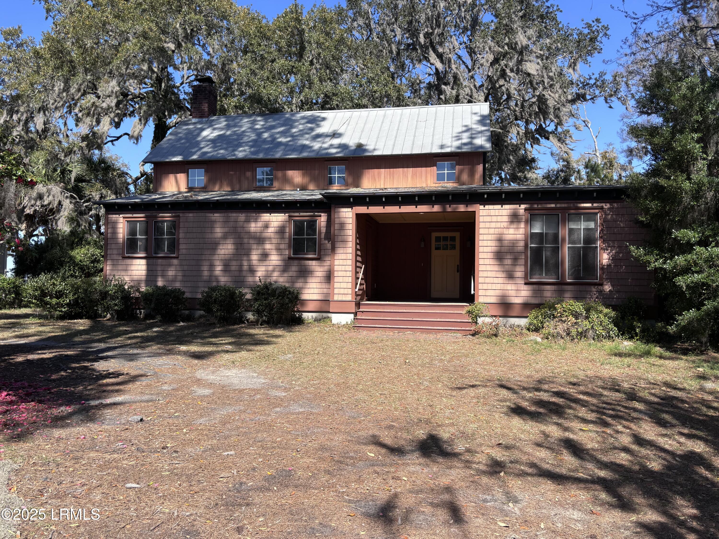 2106 Wilson Drive Beaufort, SC 29902 - Photo 2 of 30 Image_20250317_122451_495
