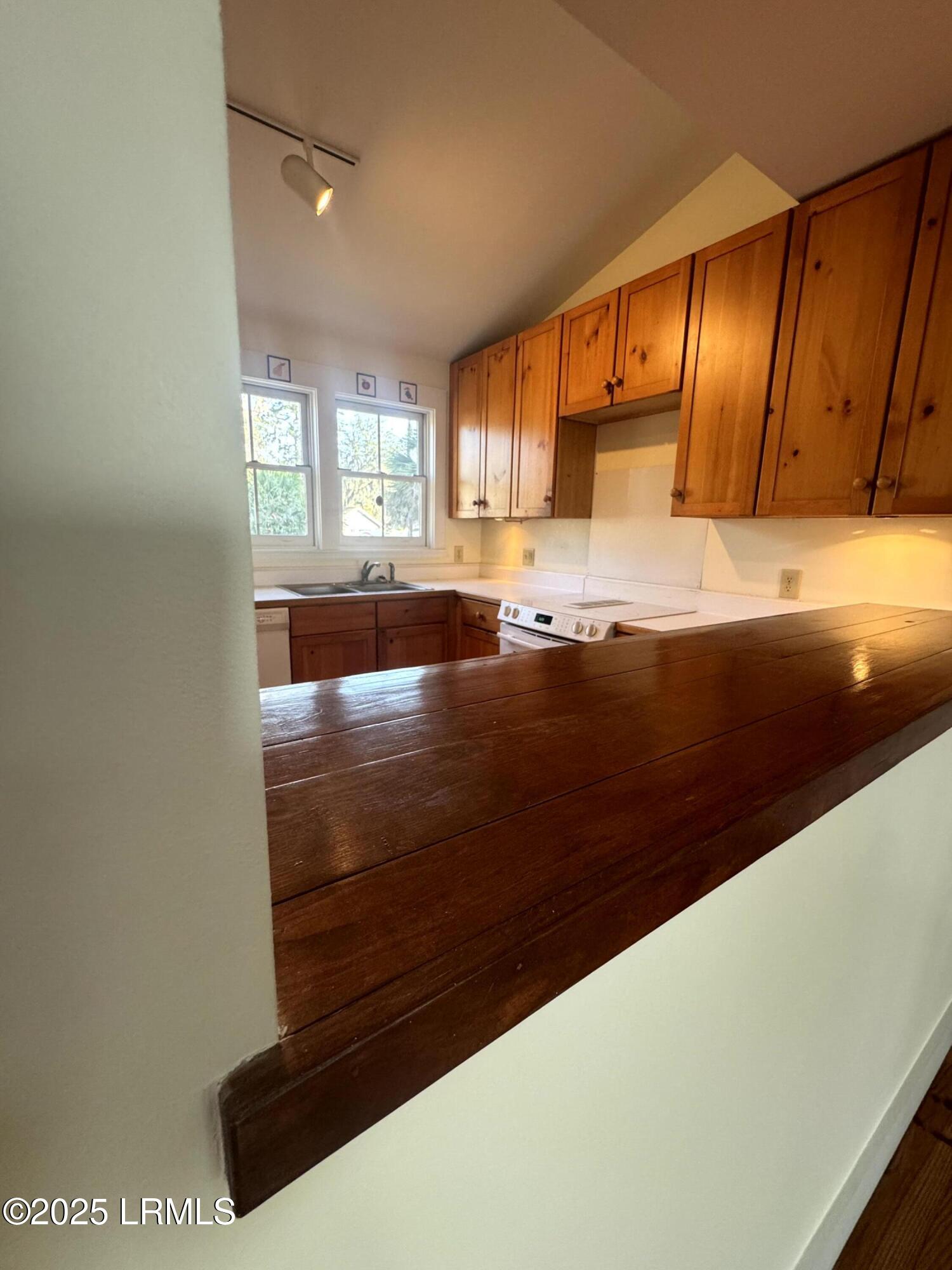 2106 Wilson Drive Beaufort, SC 29902 - Photo 24 of 30 IMG_2403