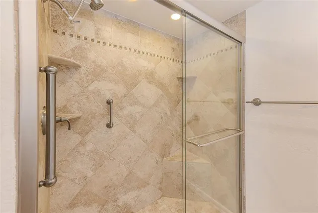 $2,000 | 10215 Regal Drive, Unit 16, Largo, FL 33774