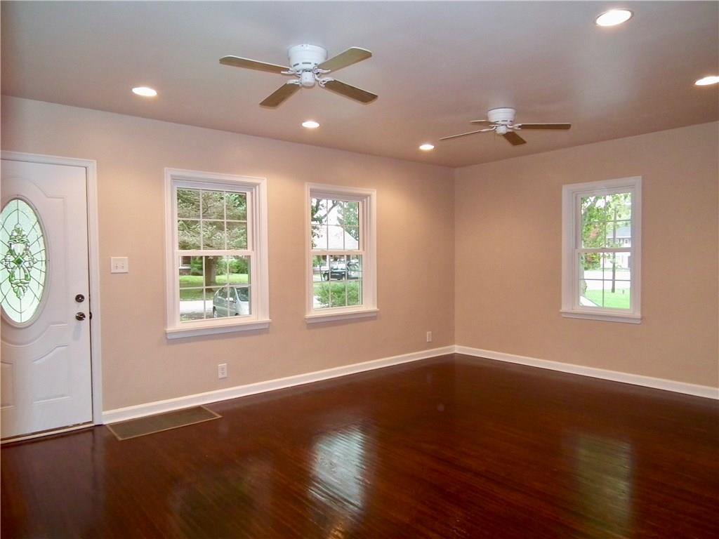21 Hoss Road Indianapolis, IN 46217 - Photo 4 of 26 Gallery Image 4