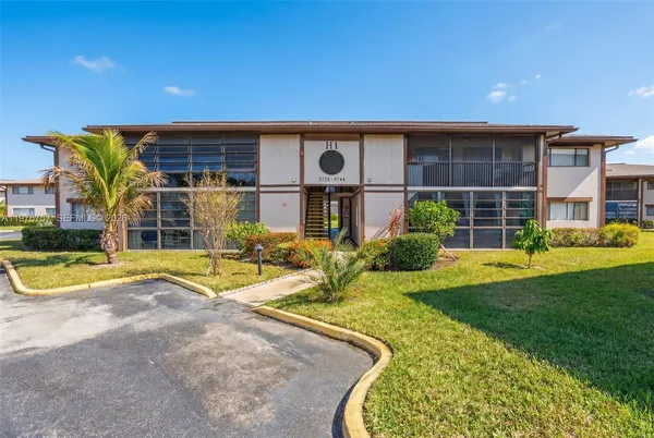 $165,000 | 9748 South Belfort Circle, Unit 201, Tamarac, FL 33321