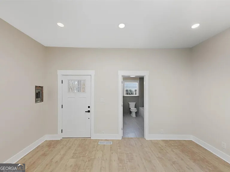 976 Linam Avenue Southeast Atlanta, GA 30315 - Photo 5 of 34