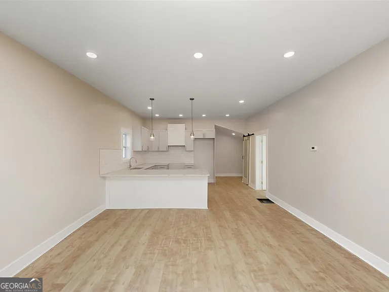 976 Linam Avenue Southeast Atlanta, GA 30315 - Photo 8 of 34