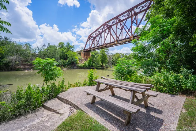 $475,000 | 9071 Farm To Market Road 725, McQueeney, TX 78123