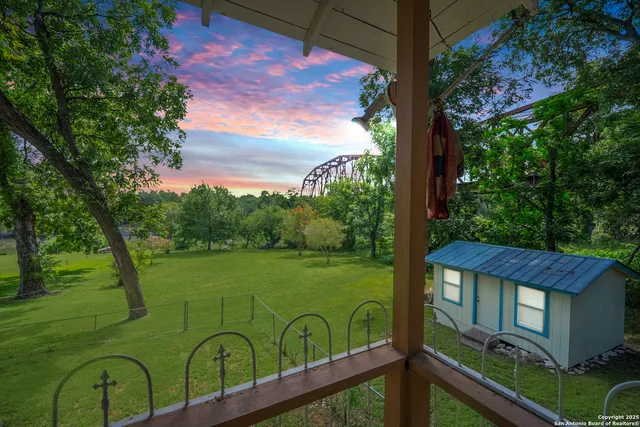 $475,000 | 9071 Farm To Market Road 725, McQueeney, TX 78123