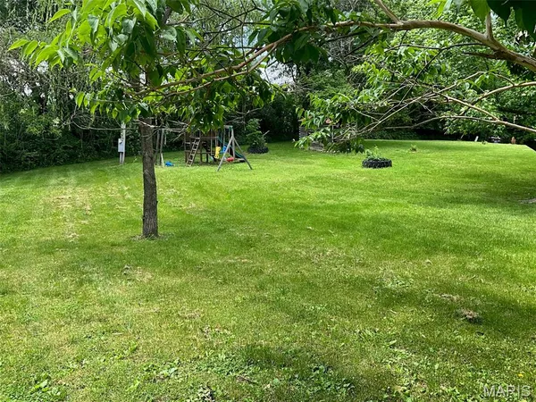 $375,000 | 882 Plant School Avenue, Greenville, IL 62246