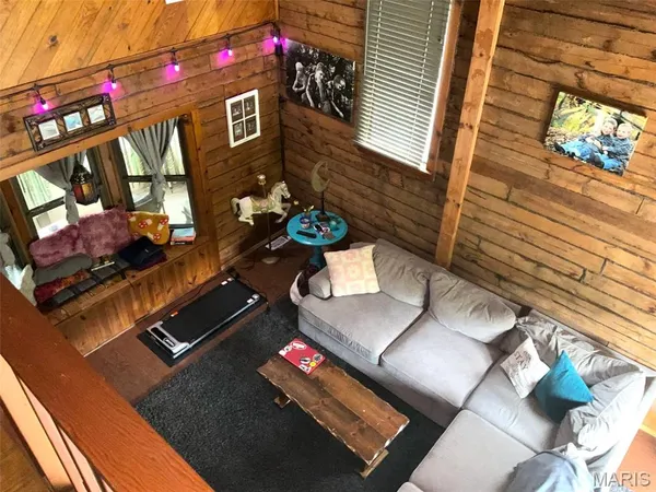 $375,000 | 882 Plant School Avenue, Greenville, IL 62246