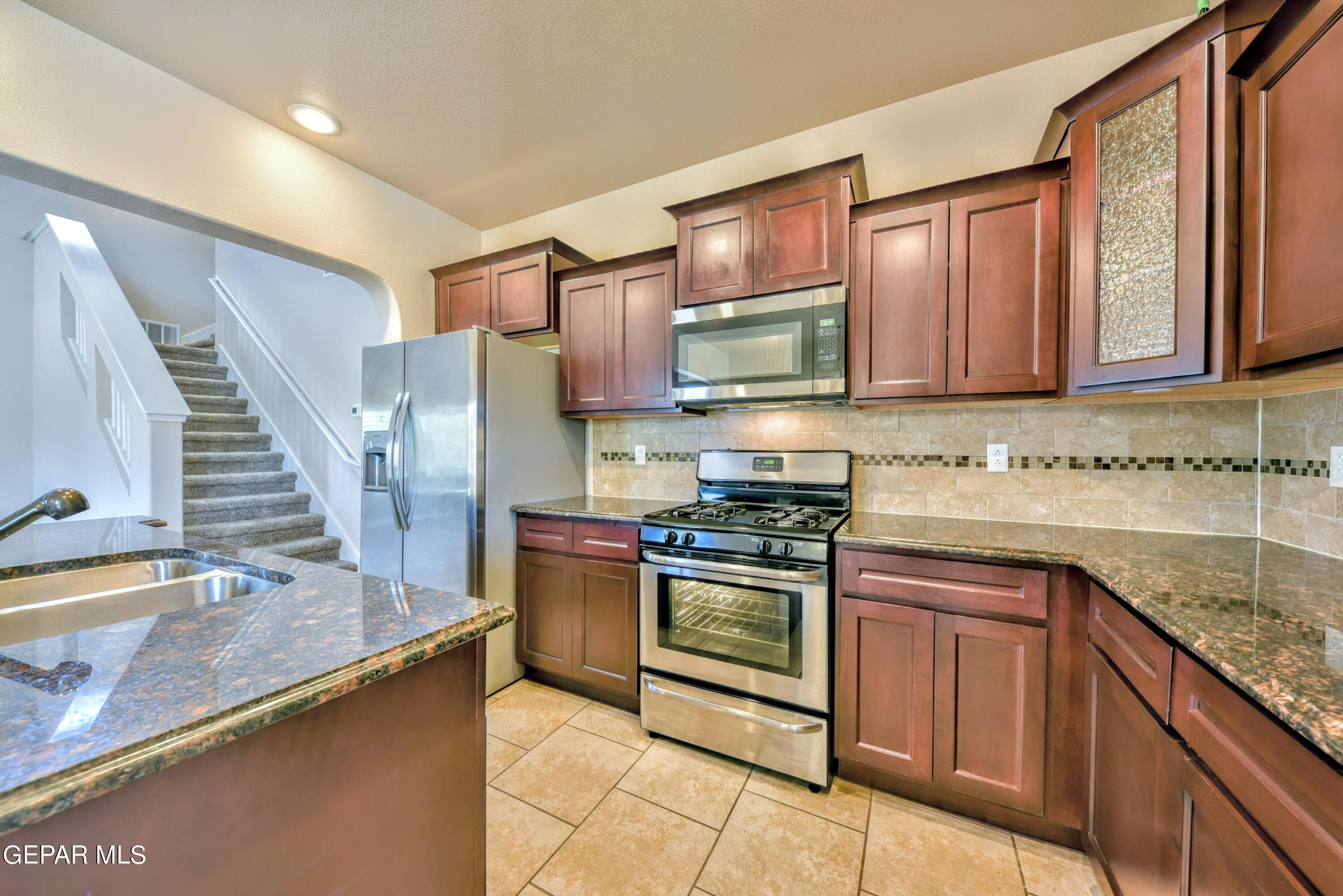 13313 Tuggle Road El Paso, TX 79928 - Photo 34 of 68 T- (92)~2