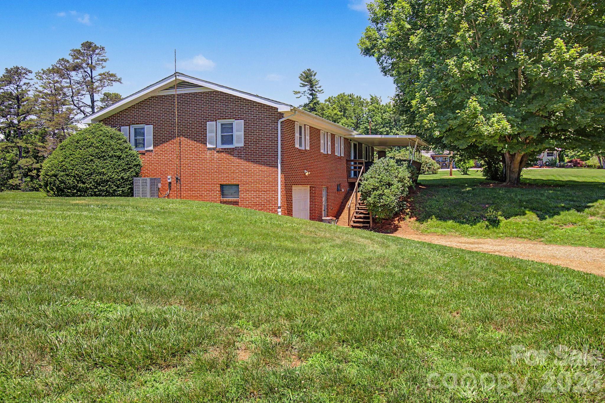 788 Alexander Road Alexander, NC 28701 - Photo 5 of 48