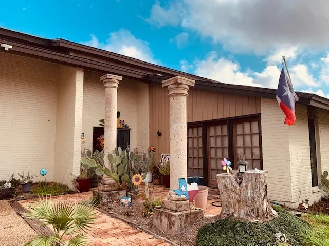 $325,000 | 4410 Hebert Lane, Corpus Christi, TX 78413