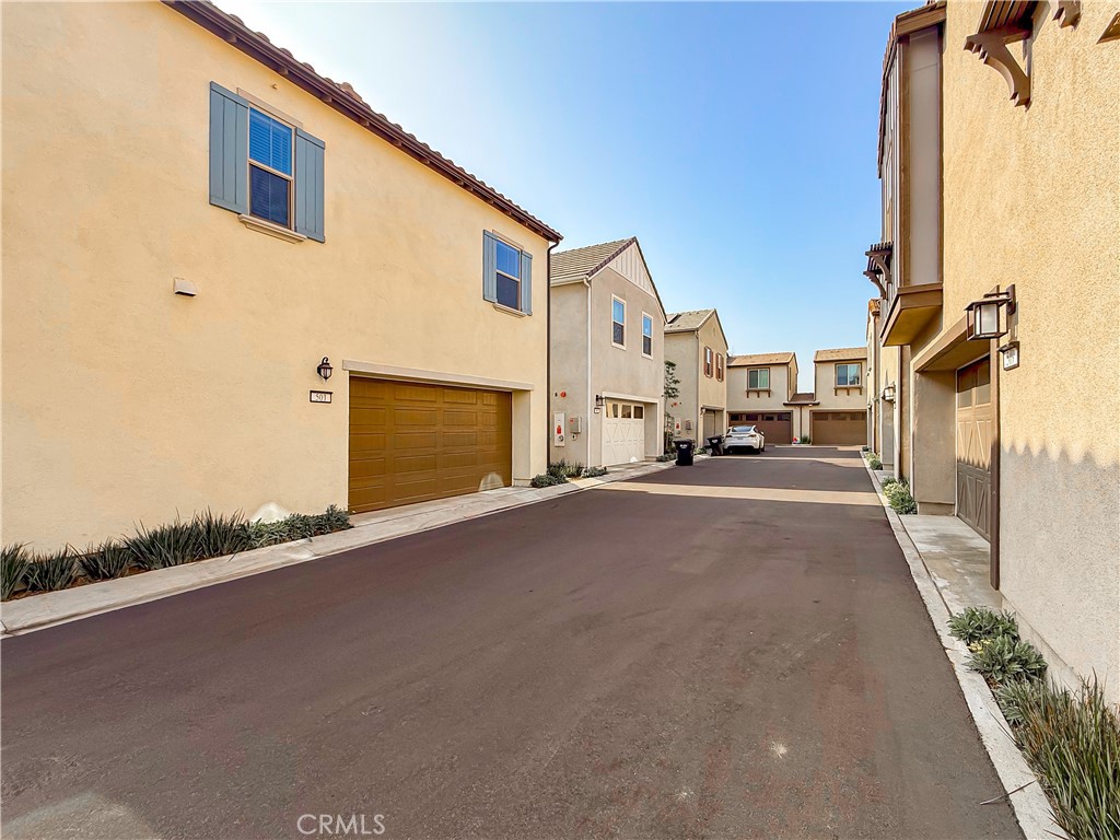 501 Embrook West Covina, CA 91791 - Photo 38 of 44