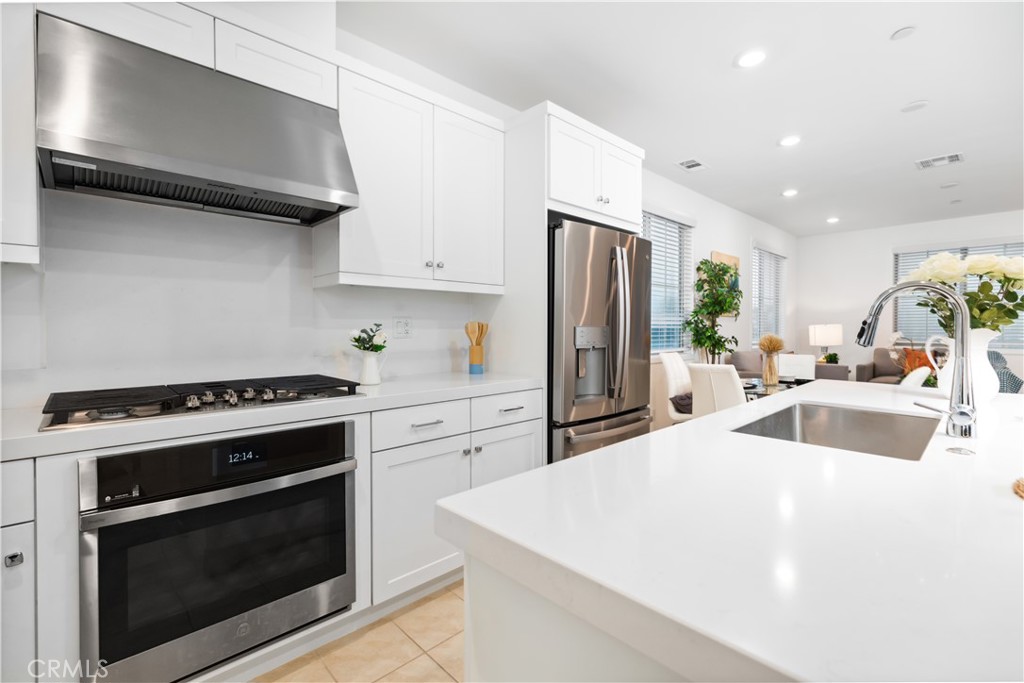 501 Embrook West Covina, CA 91791 - Photo 4 of 44