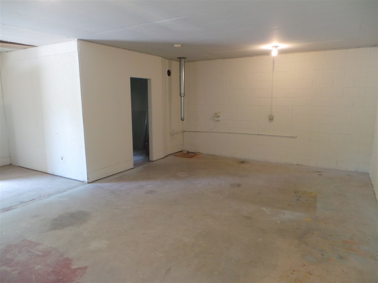 6360 Pierce Road Freeland, MI 48623 - Photo 6 of 28
