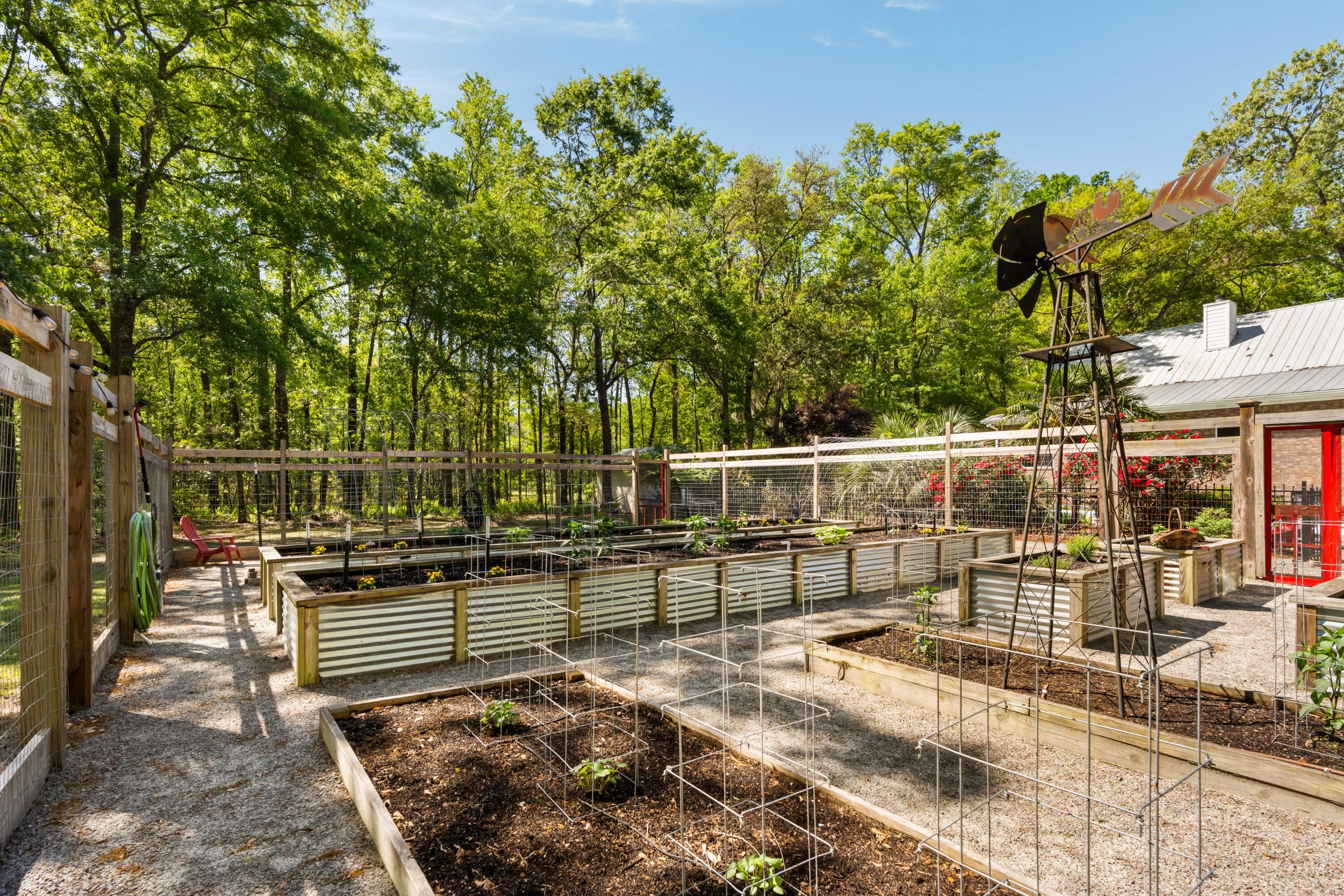 5680 Dixie Plantation Road Hollywood, SC 29449 - Photo 44 of 72 Enclosed gardens.