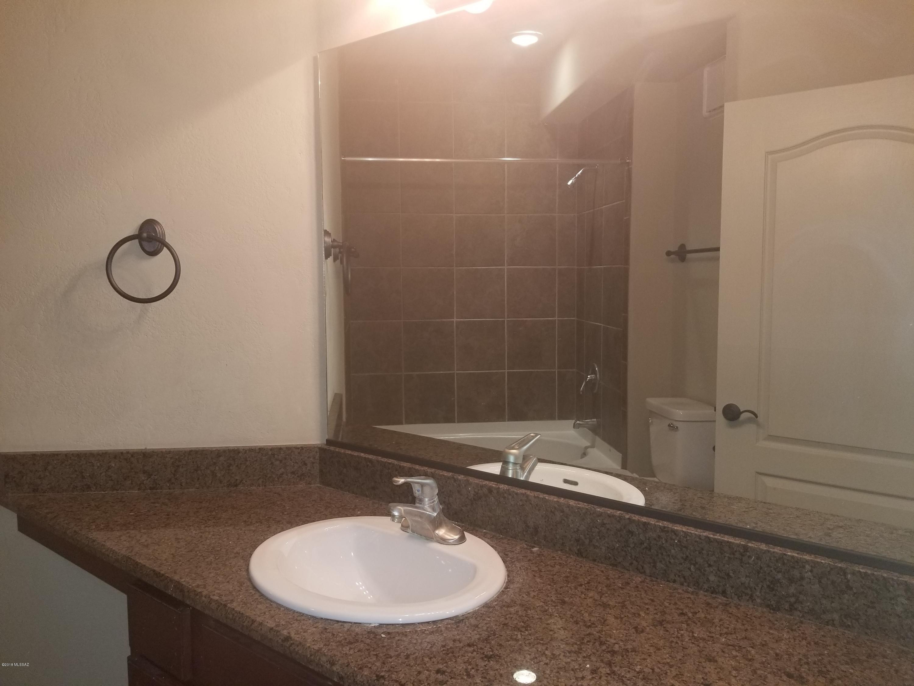 2550 East River Road, Unit 7104 Tucson, AZ 85718 - Photo 8 of 14